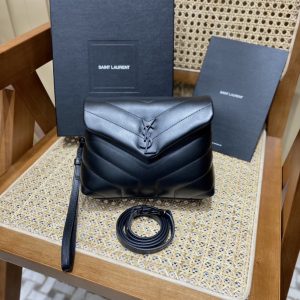 Britain聖羅蘭loulou包聖羅蘭loulou包金色還是銀色