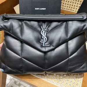 Saudi Arabia Dammam聖羅蘭LOULOU PUFFER小羊皮包