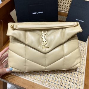 Bahrain East riffa 聖羅蘭LOULOU PUFFER 絎縫小羊皮包