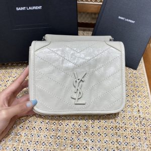 Indonesia聖羅蘭niki chain wallet鏈條小挎包奶白色19CM