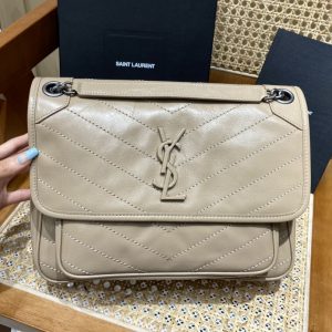 Kuwait聖羅蘭niki包包淺杏色聖羅蘭包包怎麽辨別真假