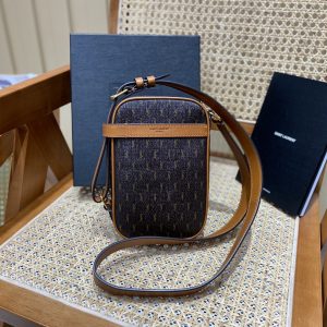 Vietnam  Hanoi YSL豎型老花相機包聖羅蘭女包官方網