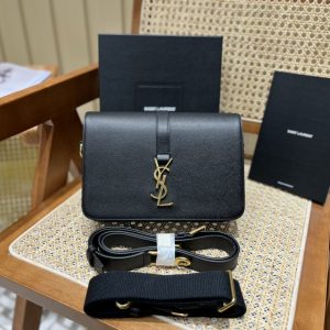 Indonesia Jakarta YSL university bag聖羅蘭包包檔次排名