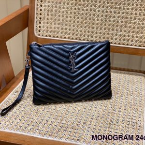 Saudi Arabia Dammam YSL MONOGRAM小手包黑色銀扣