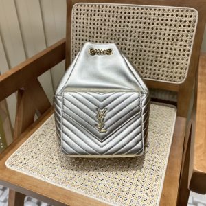 Bahrain East riffa  YSL聖羅蘭V型絎縫雙肩包聖羅蘭女包