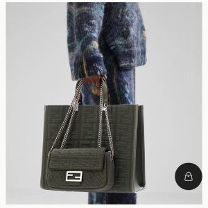 Vietnam芬迪Fendi中號托特包上身參考圖芬迪包包