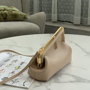 Abu Dhabi芬迪Fendi first包芬迪first繫列包包價格和圖片