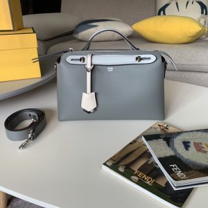 Melbourne Australia芬迪Fendi By the way手袋藏青拼色