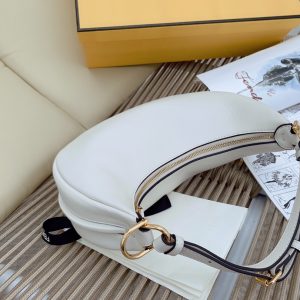 Indonesia Jakarta芬迪Fendi月牙腋下包芬迪腋下包圖片