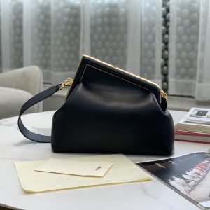 Bahrain芬迪Fendi First包包芬迪first繫列包包價格和圖片