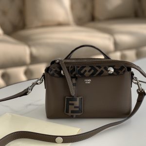 Nottingham UK Britain芬迪Fendi By the way手袋芬迪