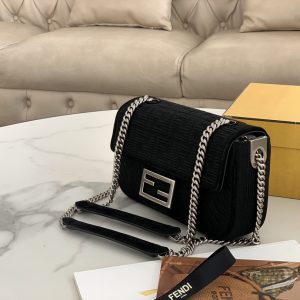 Australia 芬迪Fendi Iconic Baguette 最新繫列芬迪包包