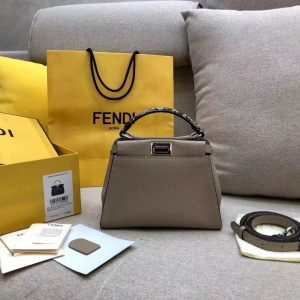 United Arab Emirates芬迪FendiPeekaboo Iconic迷妳手袋