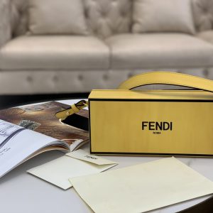 Kuwait芬迪Fendi購物袋 Pack 最新繫列橫版芬迪女包新款
