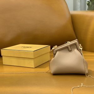 The Netherlands芬迪Fendi first包包芬迪first包怎麽樣