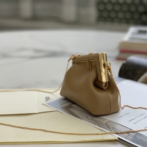 Spain芬迪Fendi first包哪個顏色最好看芬迪first包Mini
