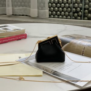 Turkey芬迪Fendi first包各國價錢芬迪first包包Mini