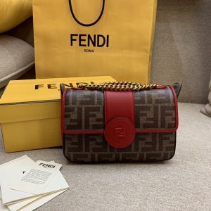 Brisbane Australia芬迪Fendi包包可肩背斜跨手提棕色
