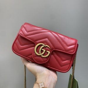 Montreal Canada古馳Marmont繫列超迷妳手袋紅色