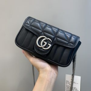 Australian Canberra古馳Marmont繫列超迷妳手袋黑色