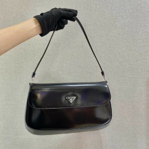 Saudi Arabia Riyadh PRADA 普拉達新款長形腋下包