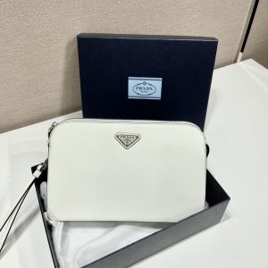 Turkey  PRADA 普拉達新款手包男士手包新色普拉達男士包