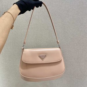 Vietnam  Hanoi PRADA 普拉達新款中古腋下包普拉達包包