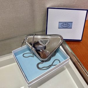 Samara /station Bezymjanka  PRADA 普拉達亮面小零錢包