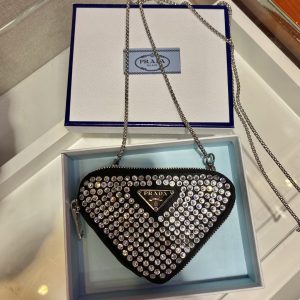 Saratov / station Trofimovskij PRADA 普拉達亮面小零錢包