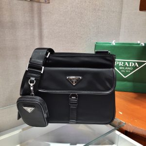 Saudi Arabia PRADA 普拉達新款三合一組合男斜跨包