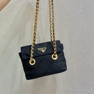 Melbourne Australia PRADA 普拉達中古鏈條菱格流浪包