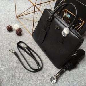 Balakirevo PRADA 普拉達新款男包黑色普拉達包包男款