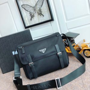 PRADA 普拉達佈包男女共用款普拉達包包圖片大全