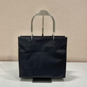 Zhigulevskoye more PRADA 普拉達銀桿手柄中古托特包