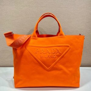 Kemerovo-sort PRADA 普拉達帆佈托特包大三角嘜包