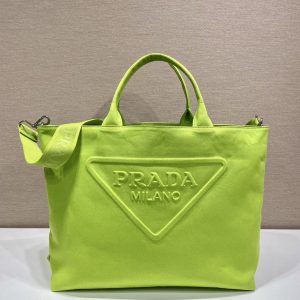 Kirov-Kotlasskiy PRADA 普拉達帆佈托特包大三角嘜包