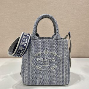 PRADA 普拉達刺繡托特包小號/蘭色普拉達托特包真假對比