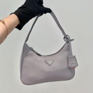 PRADA 普拉達月亮形中古包新色藤蘿紫普拉達包包女款