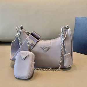 Surgut PRADA 普拉達Hobo手拎/腋下包新款，藤蘿紫新色