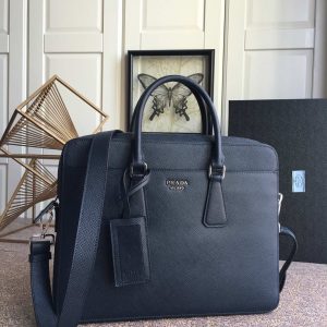 Indonesia Jakarta PRADA 新款男包普拉達男款公文包