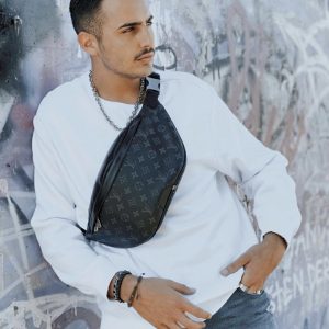 LV路易威登黑花腰包discovery bumbaglv包包官網價格