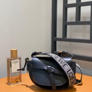 Brisbane Australia羅意威馬鞍包LOEWE Gate dual mini