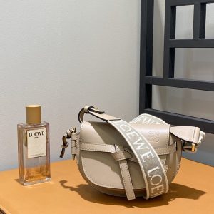 Adelaide Australia羅意威最新馬鞍包LOEWE包包保值嗎