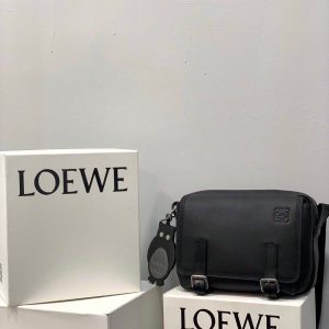 California USA  LOEWE 羅意威Military Messenger Xs Bag