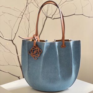 Newcastle UK Britain LOEWE 羅意威Shell單寧佈托特包