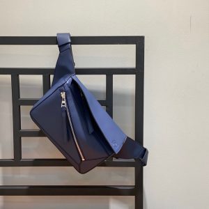 Barnaul  LOEWE  Puzzle腰包羅意威puzzle是什麽意思