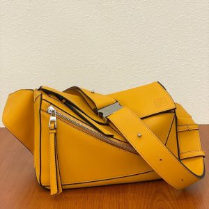 Berkakit  LOEWE 羅意威 Puzzle腰包羅意威puzzle代購價格