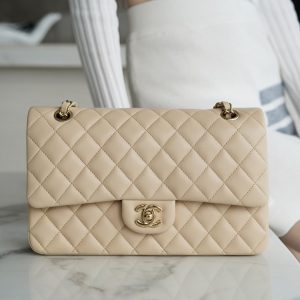 CHANEL  Classic Flap經典口蓋包淺杏色香奈兒包包官網