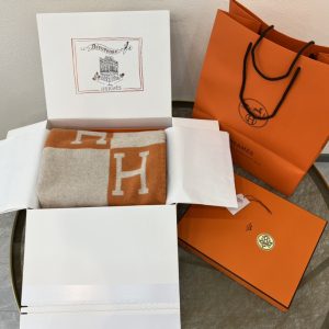 愛馬仕 Hermes Avalon 必入的經典H毛毯 愛馬仕毛毯尺寸