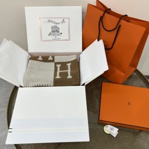 愛馬仕毛毯可以水洗嗎愛馬仕 Hermes Avalon 經典H毛毯